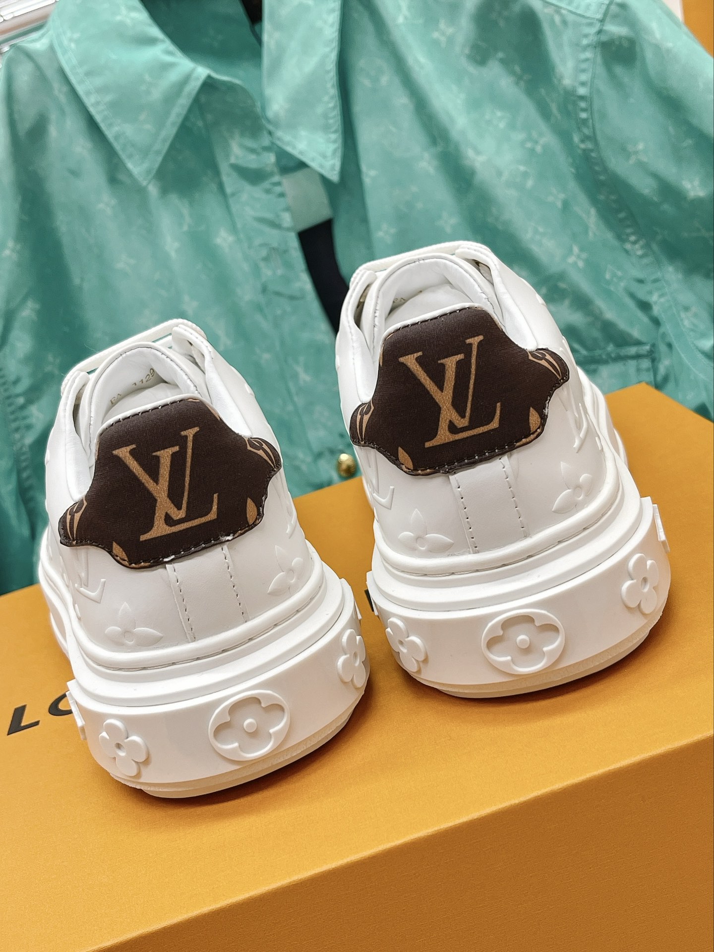 Lv Sneakers-106
