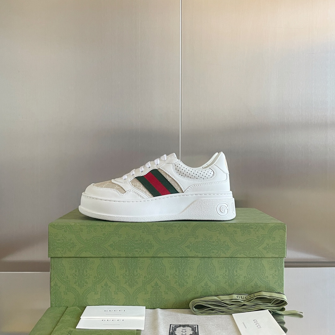 Gucci Sneakers-163