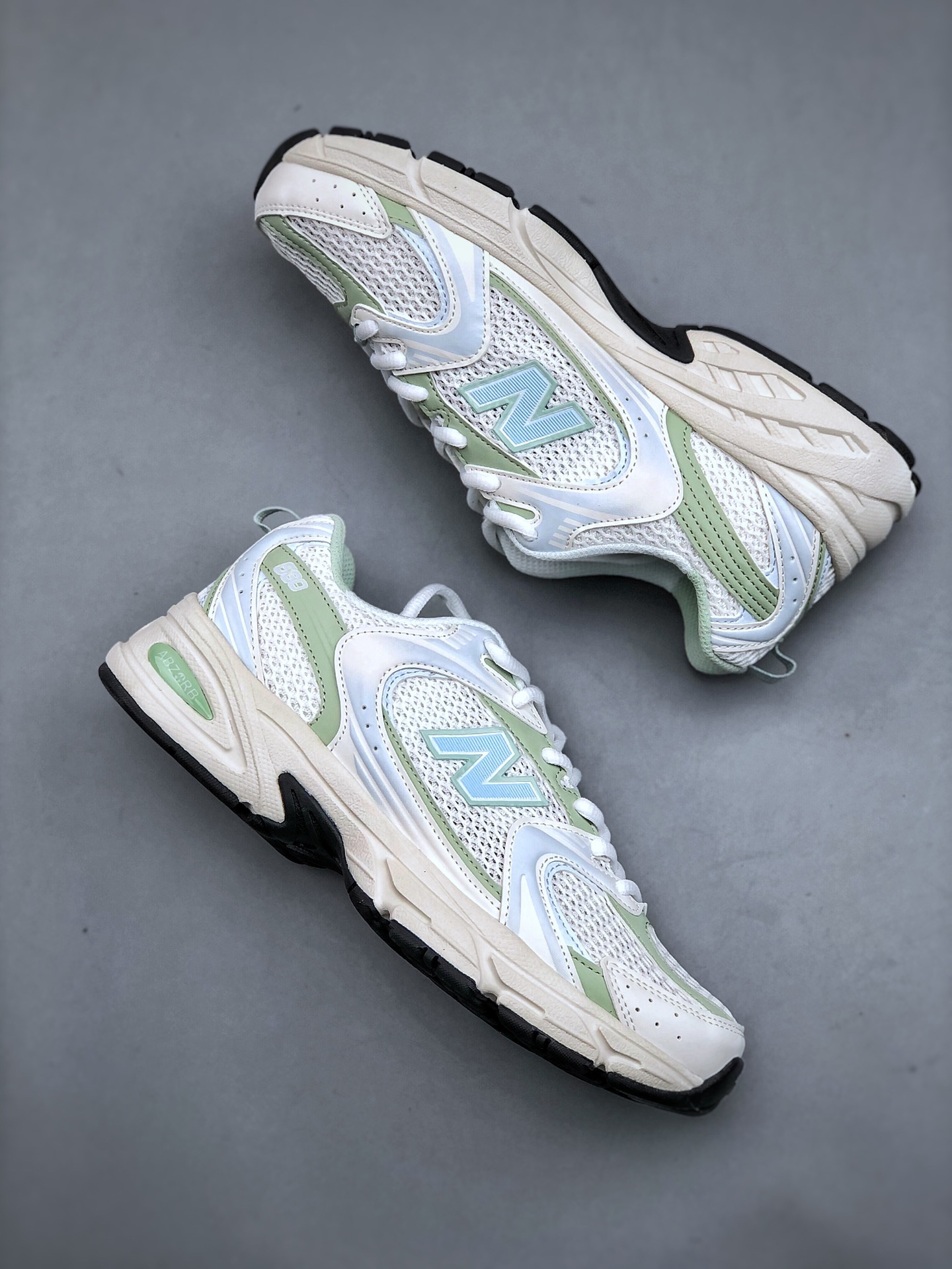 New Balance Sneakers-322