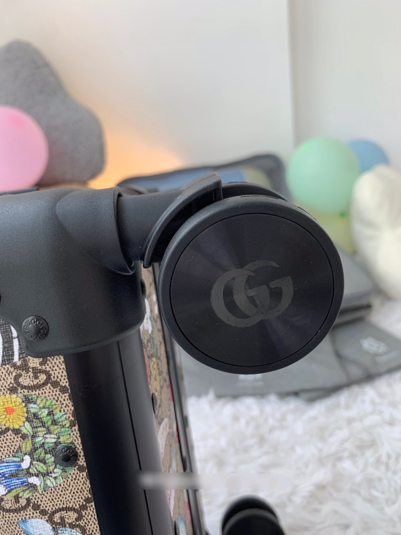 Gucci luggage-28