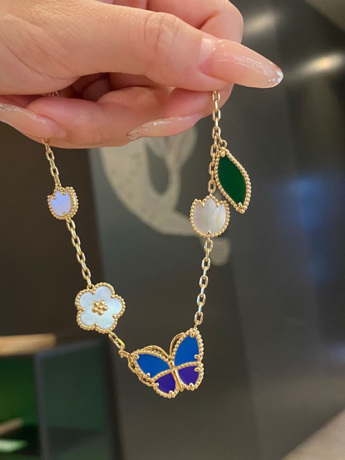 Van Cleef & Arpels Bracelet-9