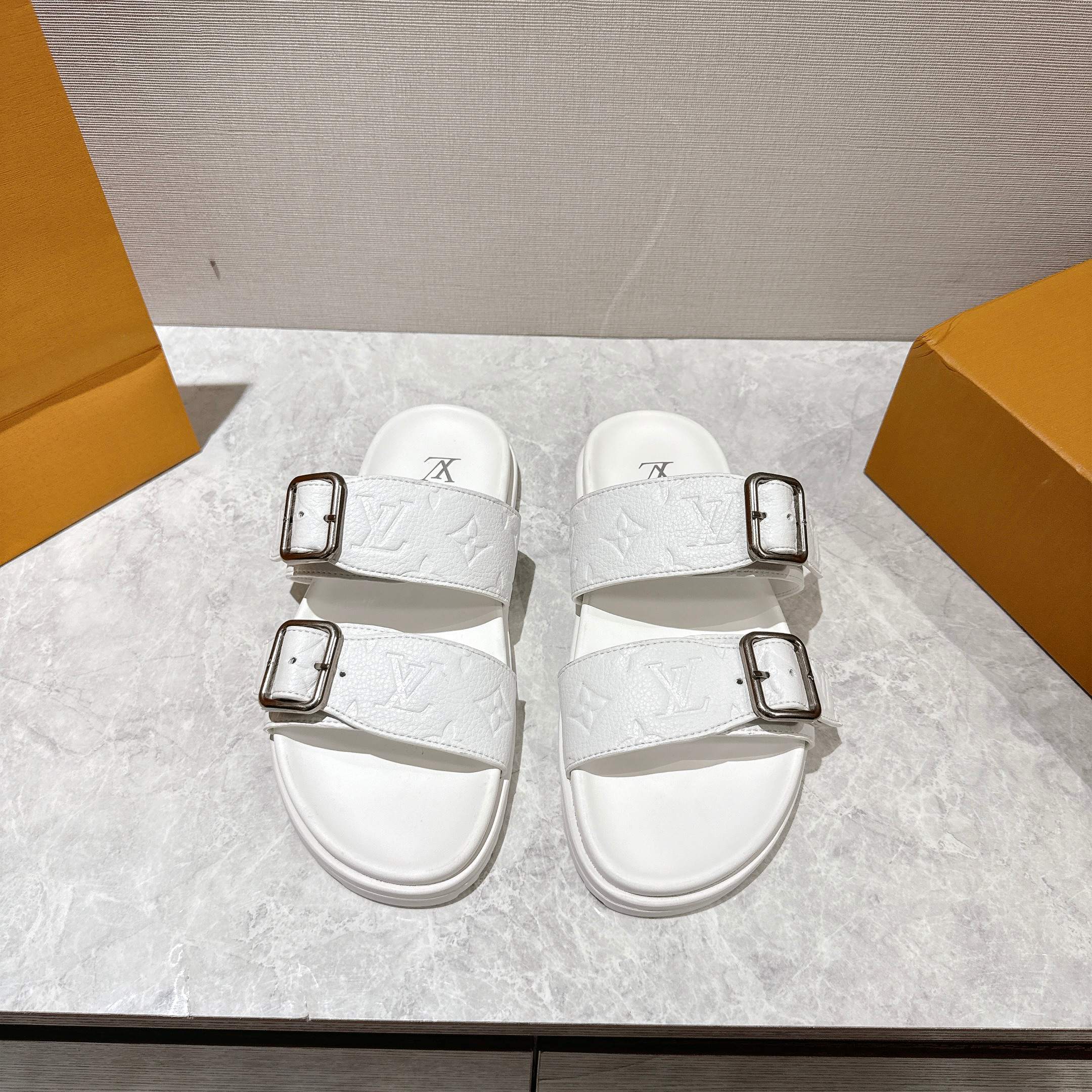 LV Summer footwear