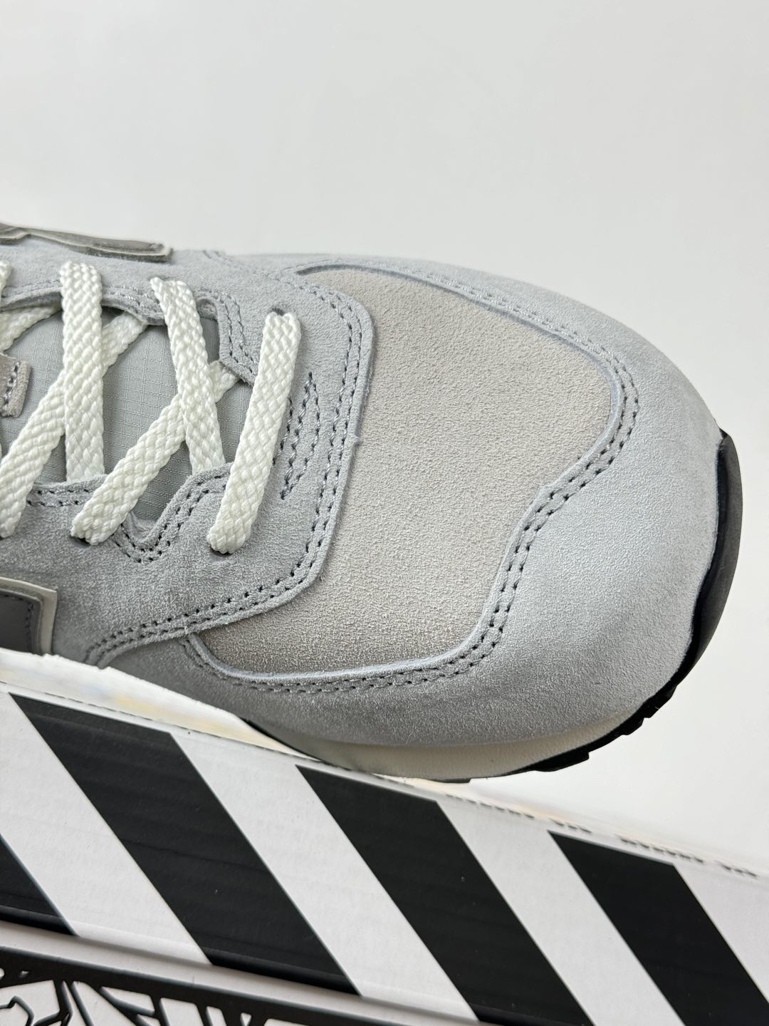 New Balance Sneakers-373
