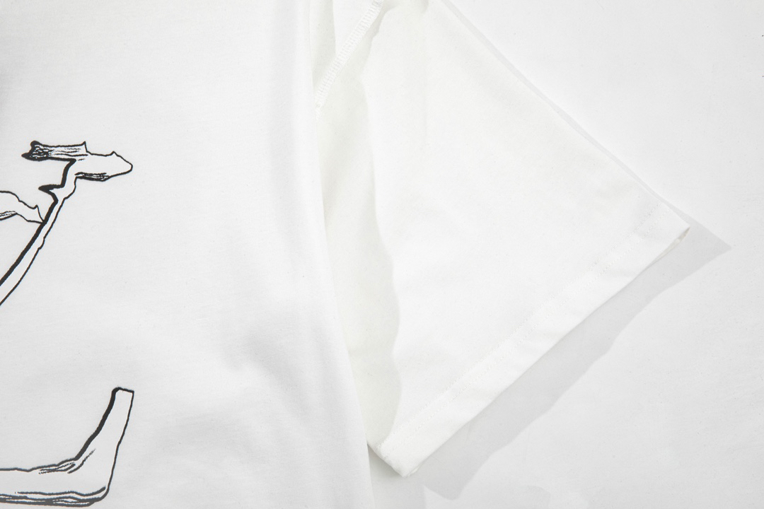 LV clothing-64