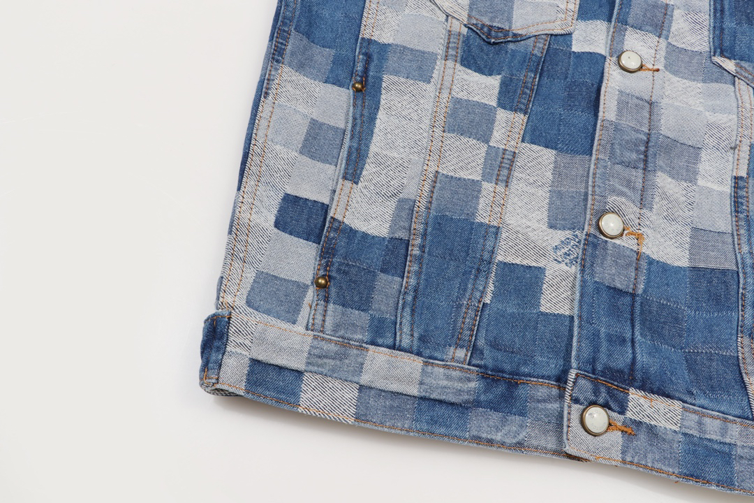 LV clothing-87