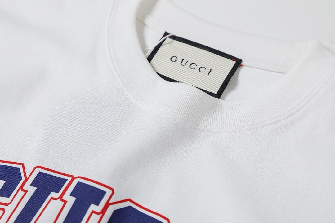 Gucci clothing-14