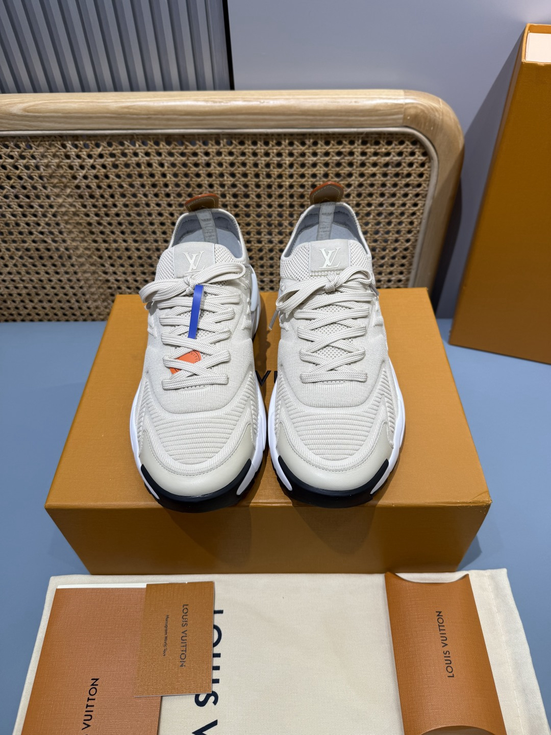 Lv Sneakers-188