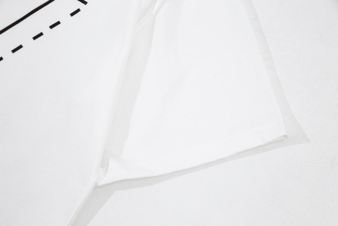 LV clothing-61