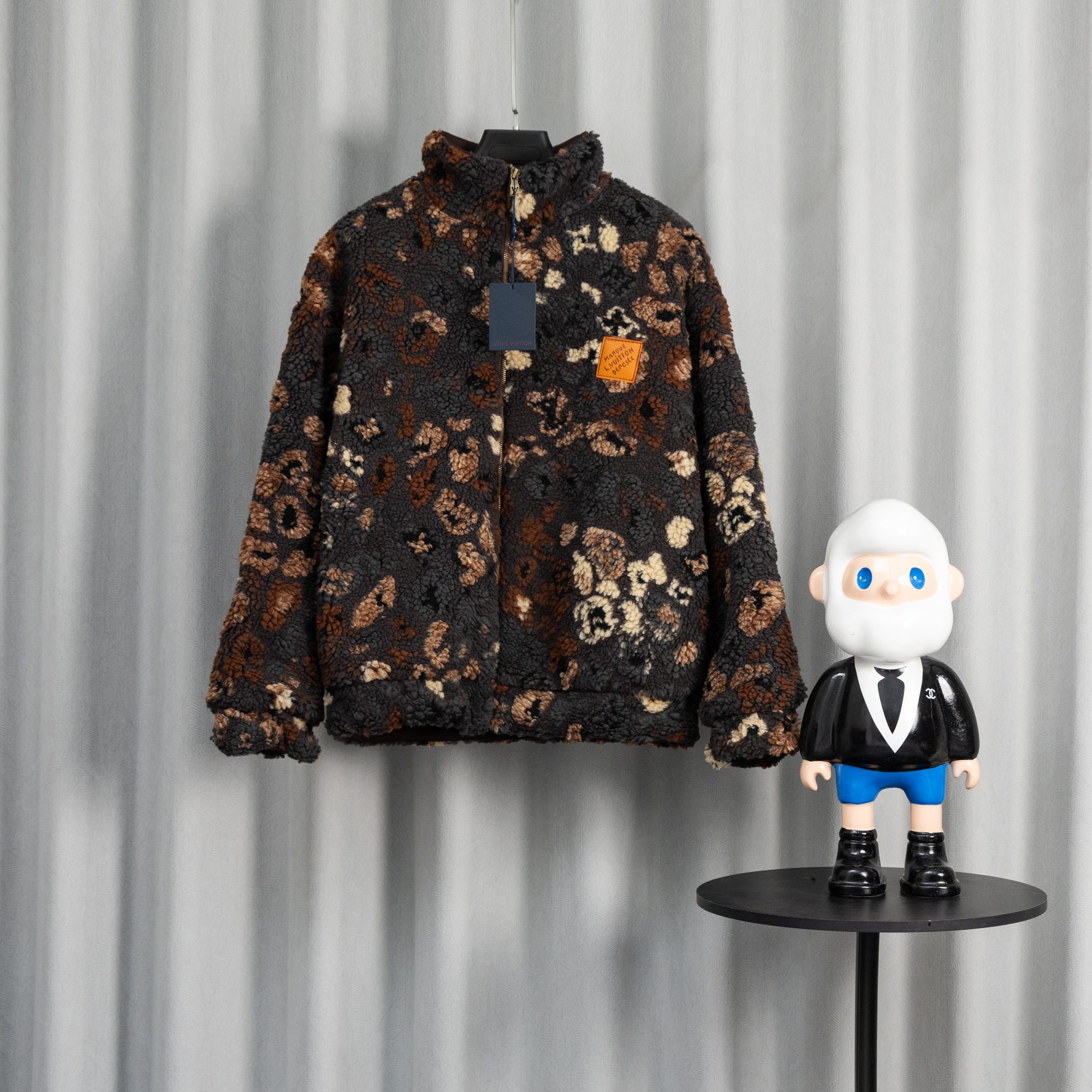 LV Clothing-278
