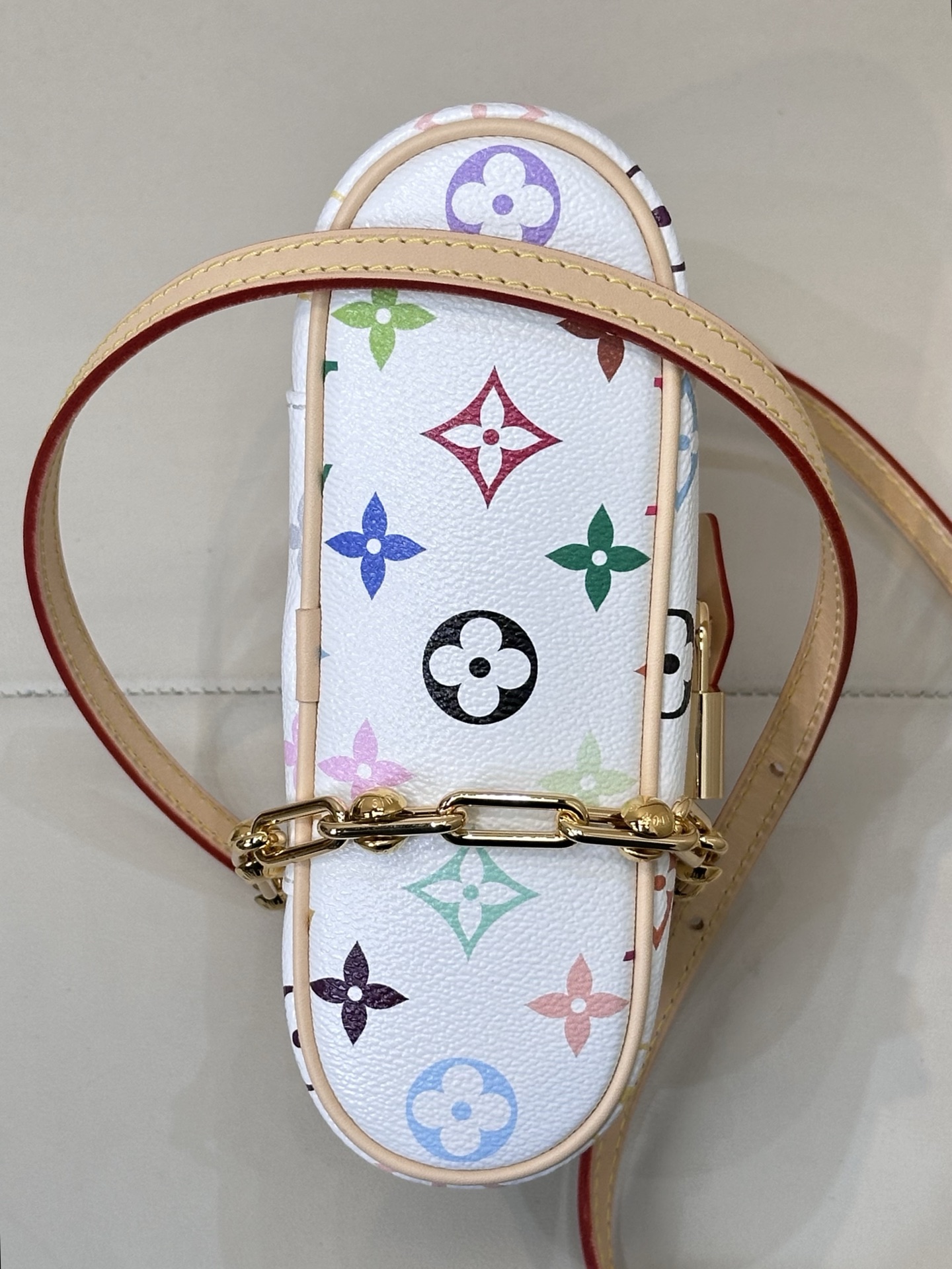 Louis Vuitton Hot New Product-103