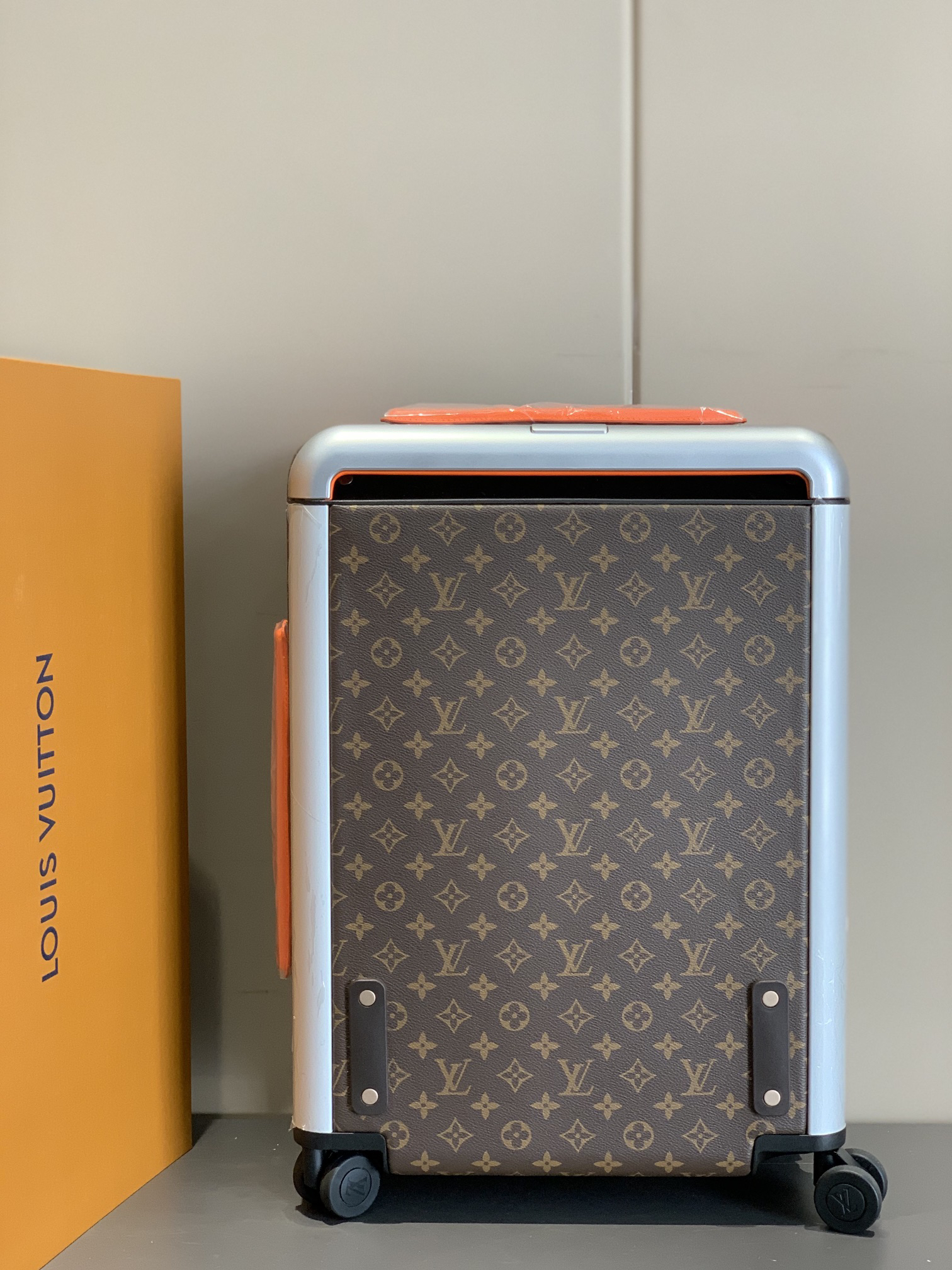 LV luggage-24