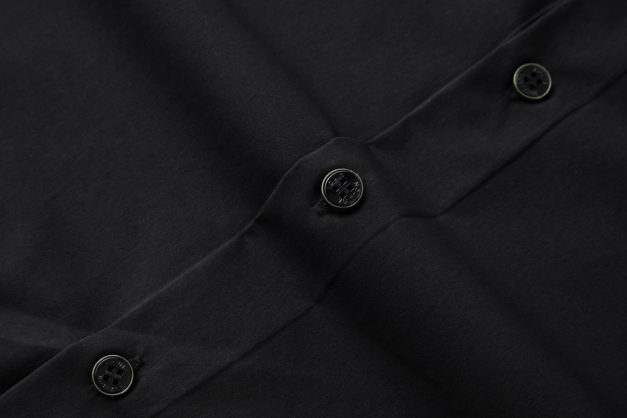 LV Clothing-195