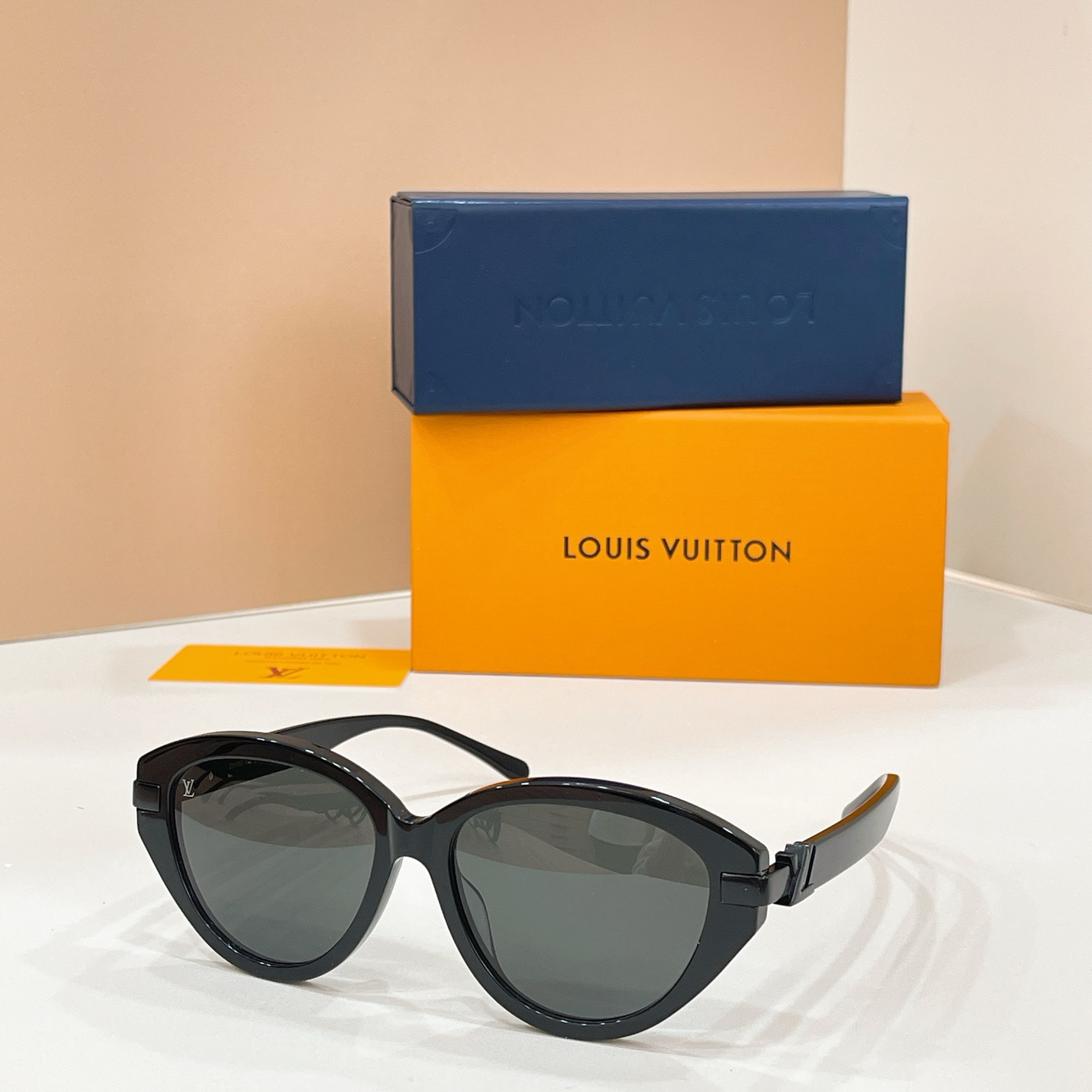 LV glasses-16