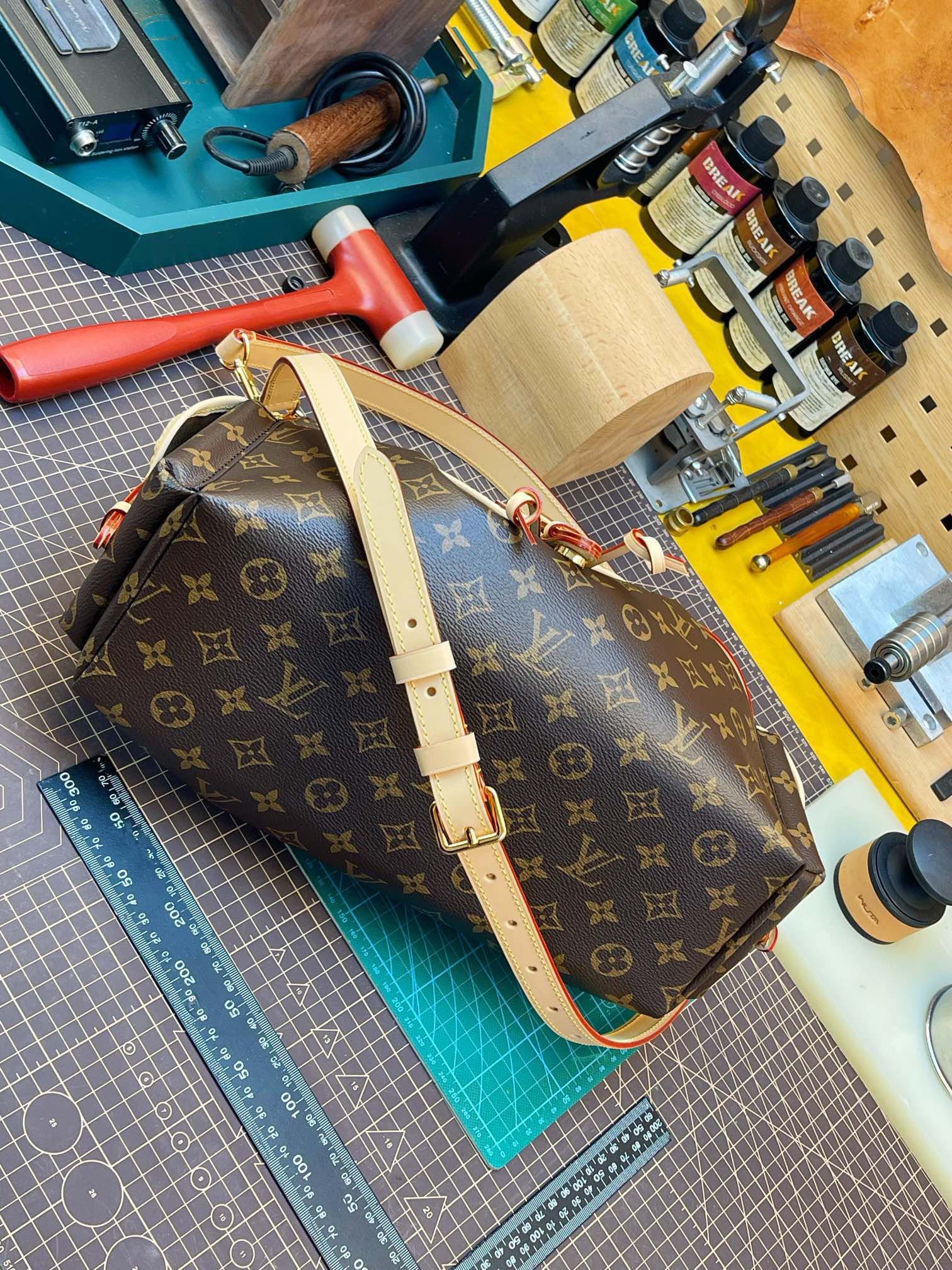 Louis Vuitton Hot New Product-18