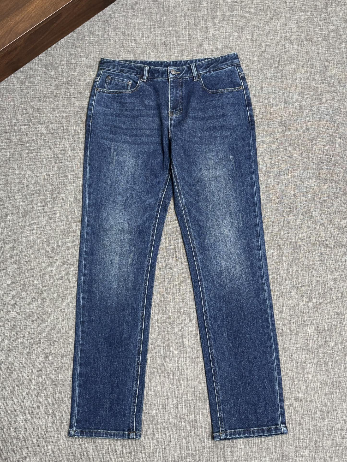 Gucci Clothing-190
