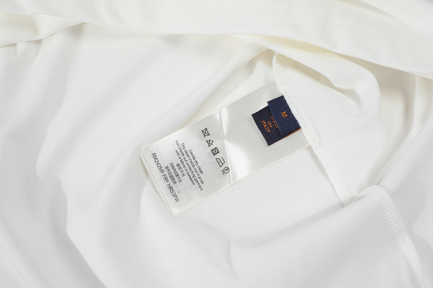 LV clothing-228