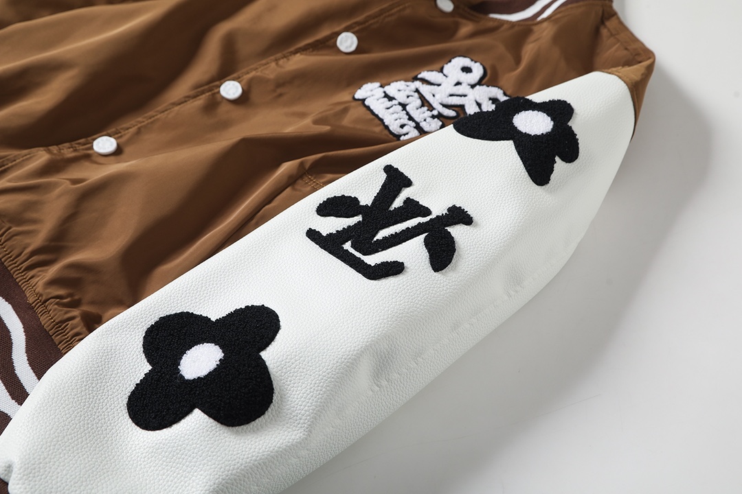 LV Clothing-264