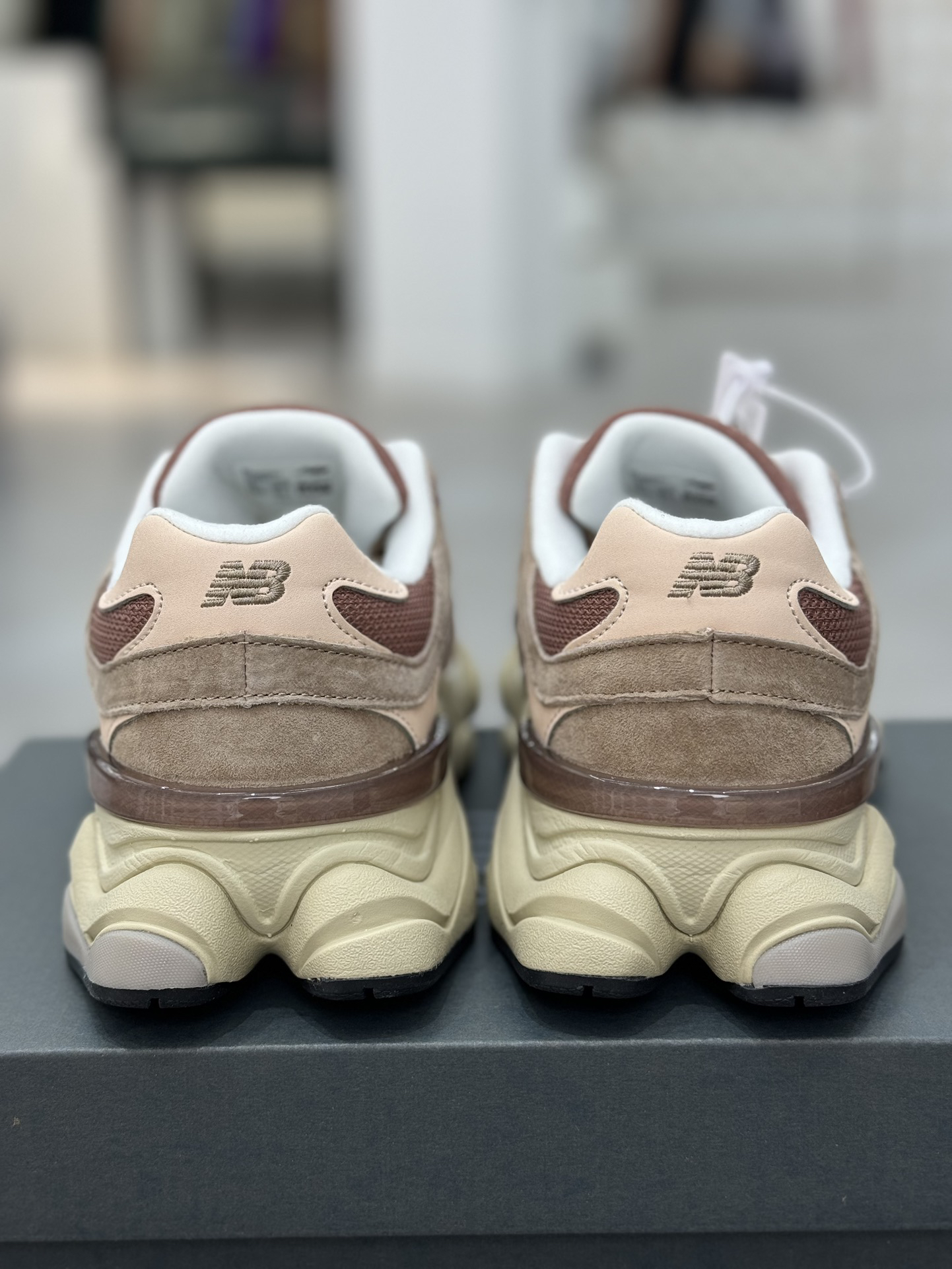 New Balance Sneakers-237