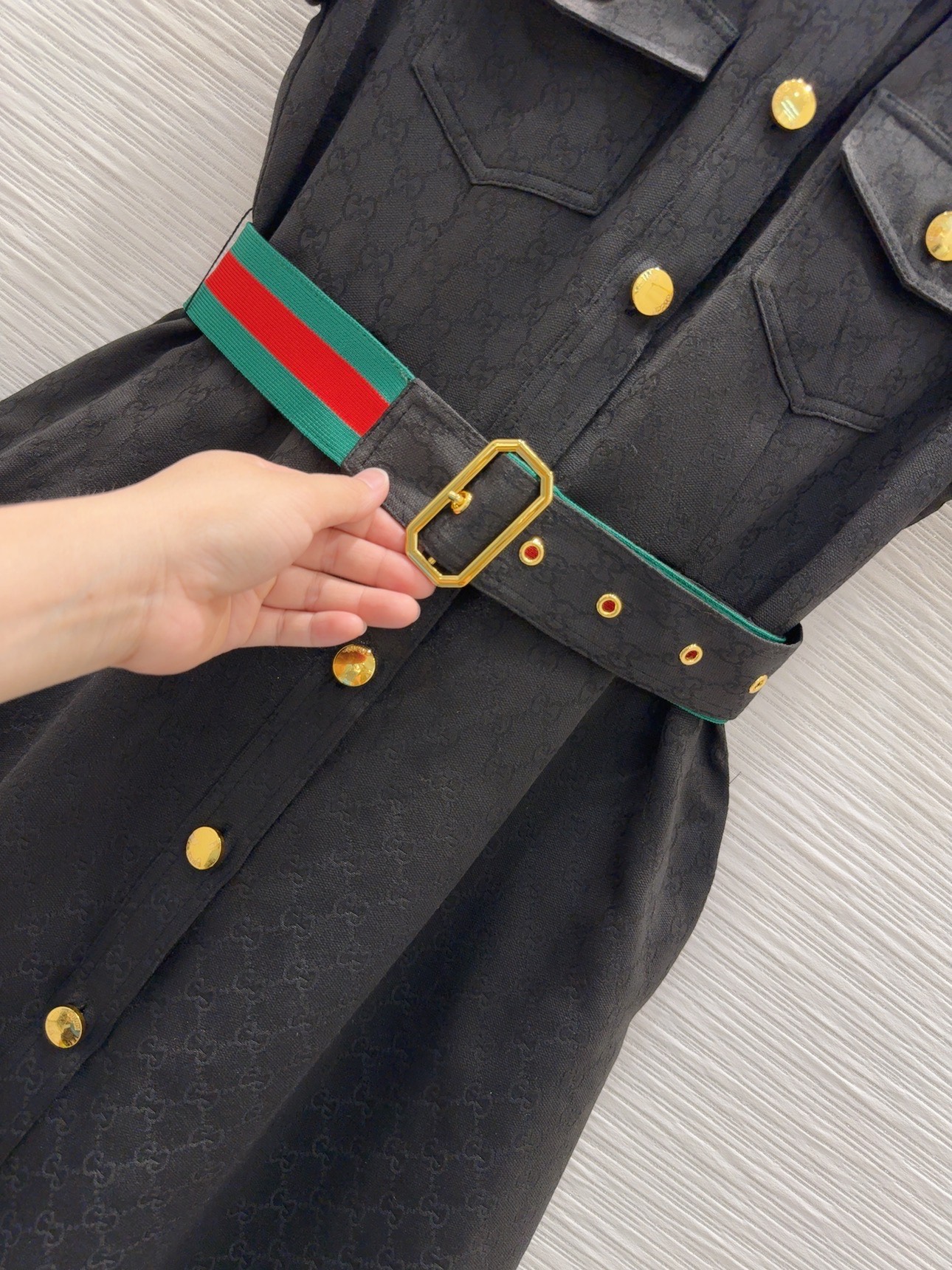 Gucci clothing-216