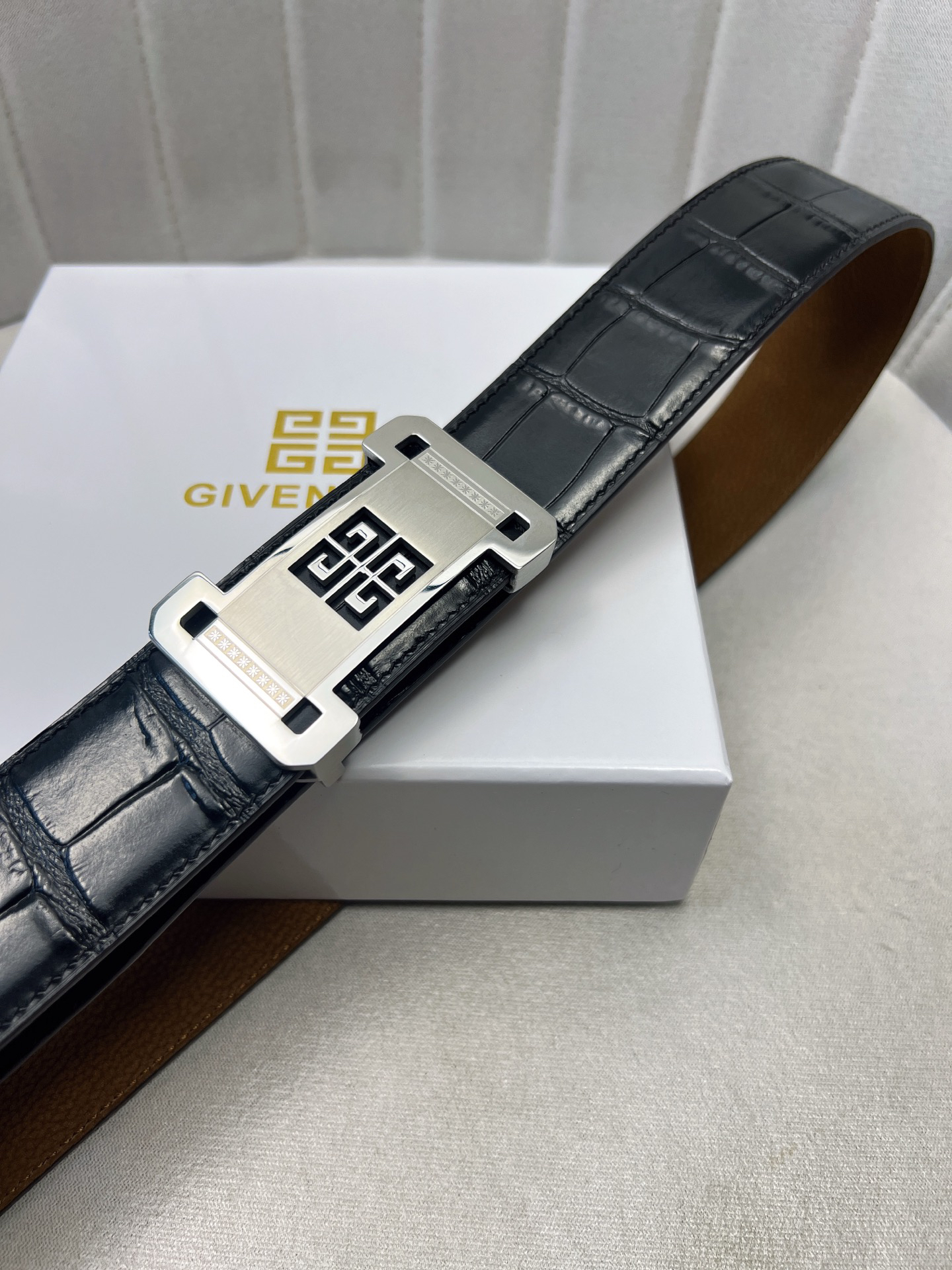 Givenchy belt-128