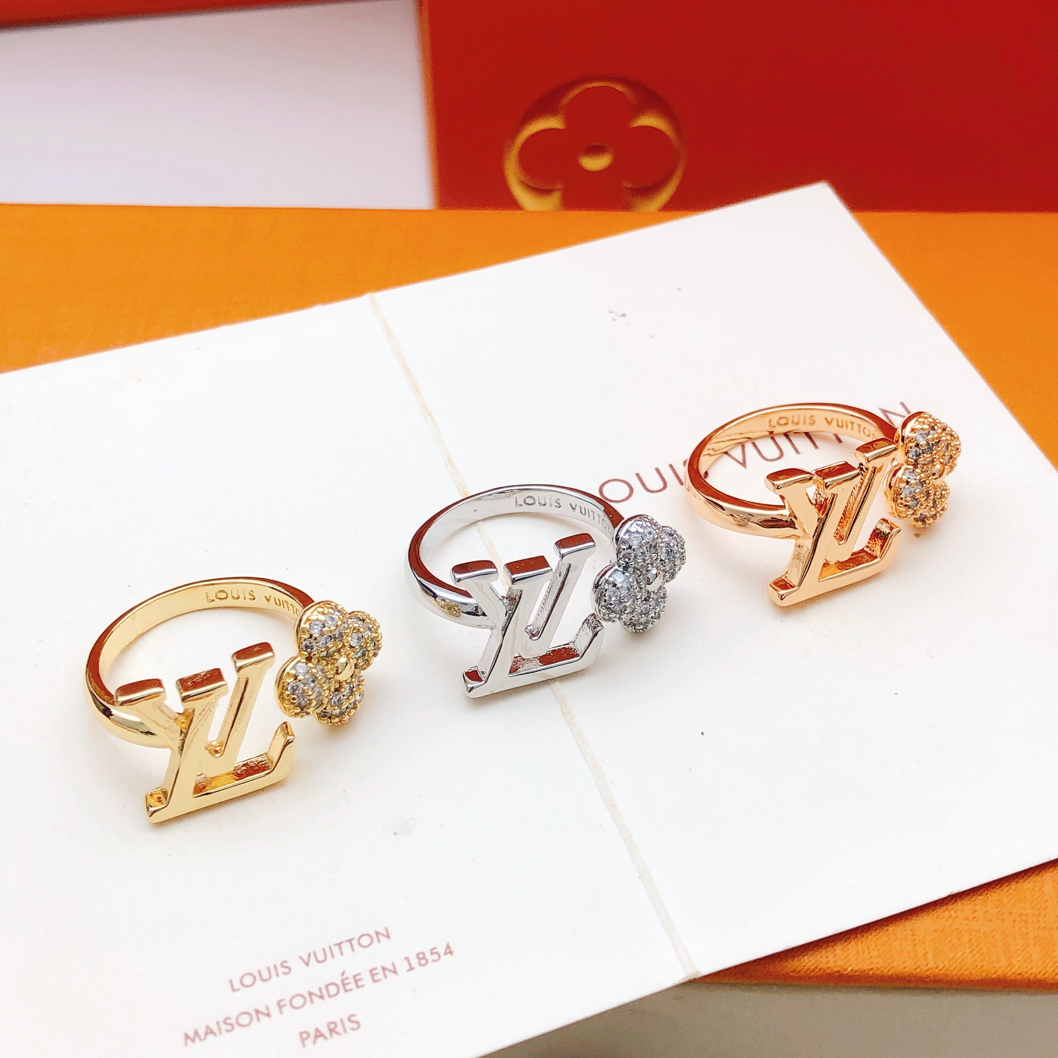 LV ring-29