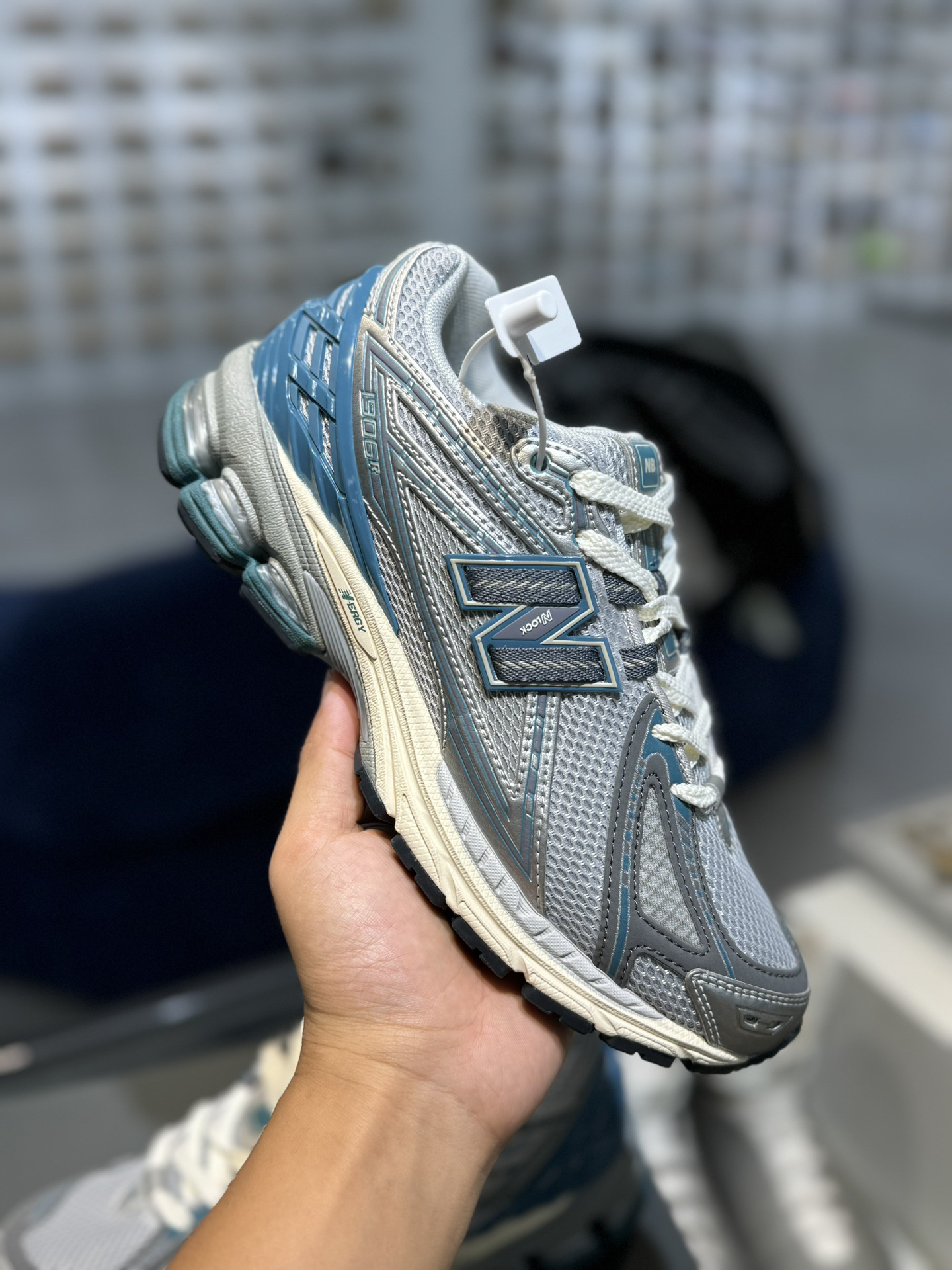 New Balance Sneakers-360