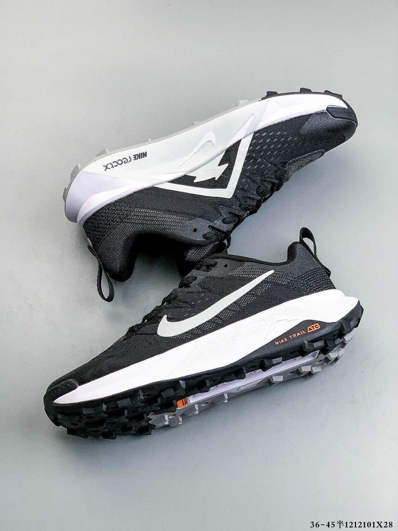 Nike Sneakers-300
