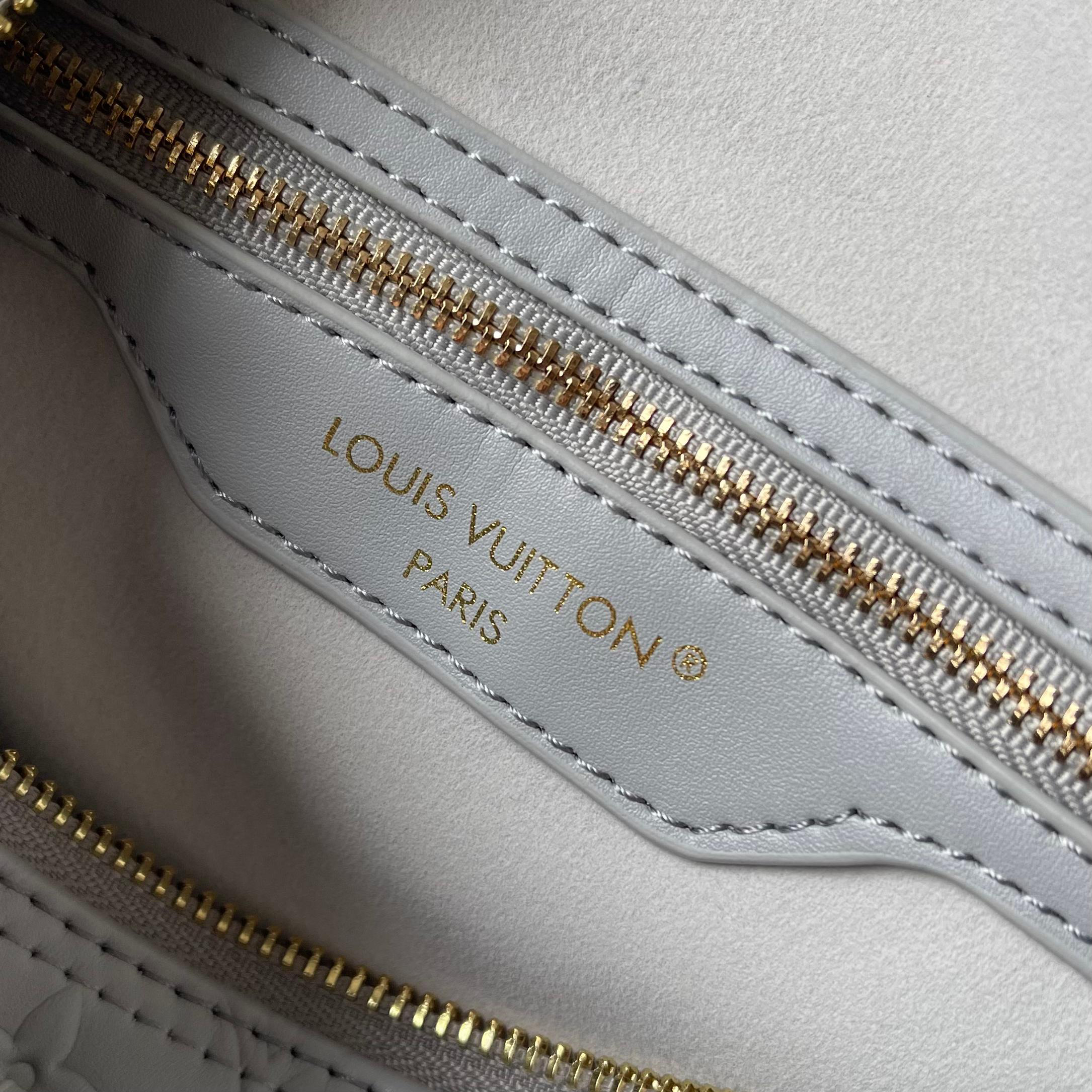 Louis Vuitton Hot New Product-128