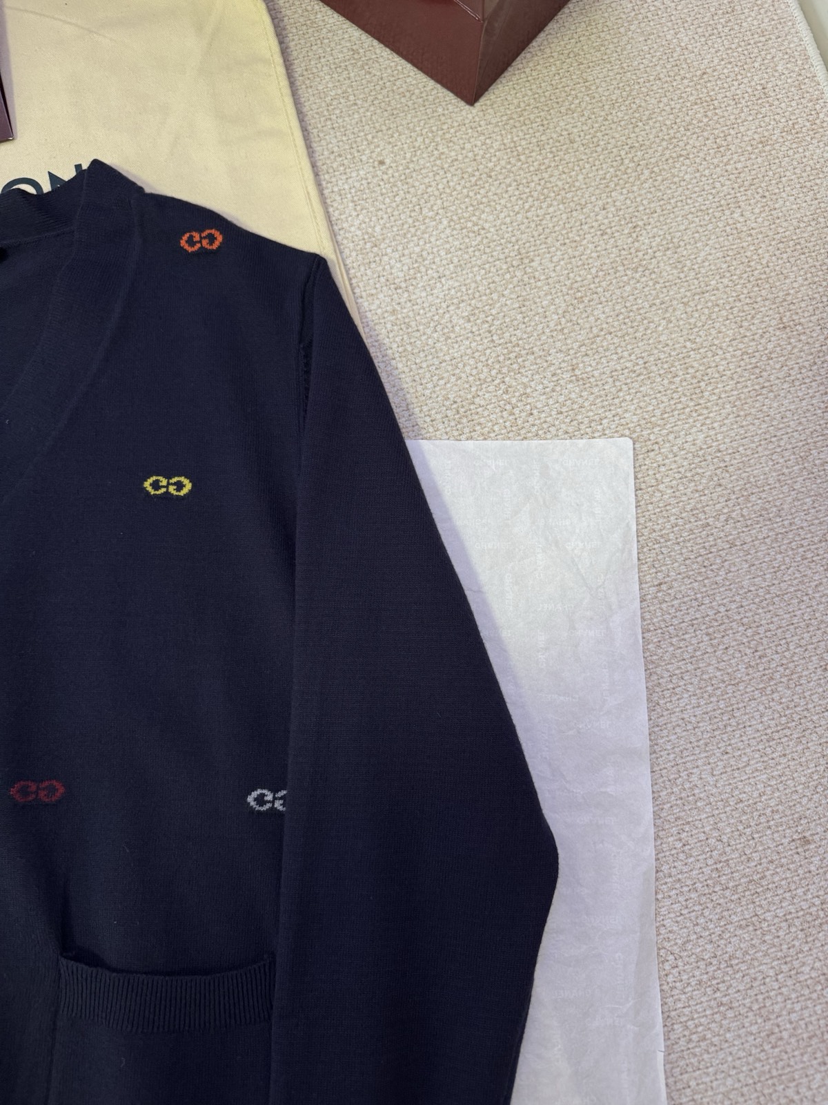 Gucci Clothing-4