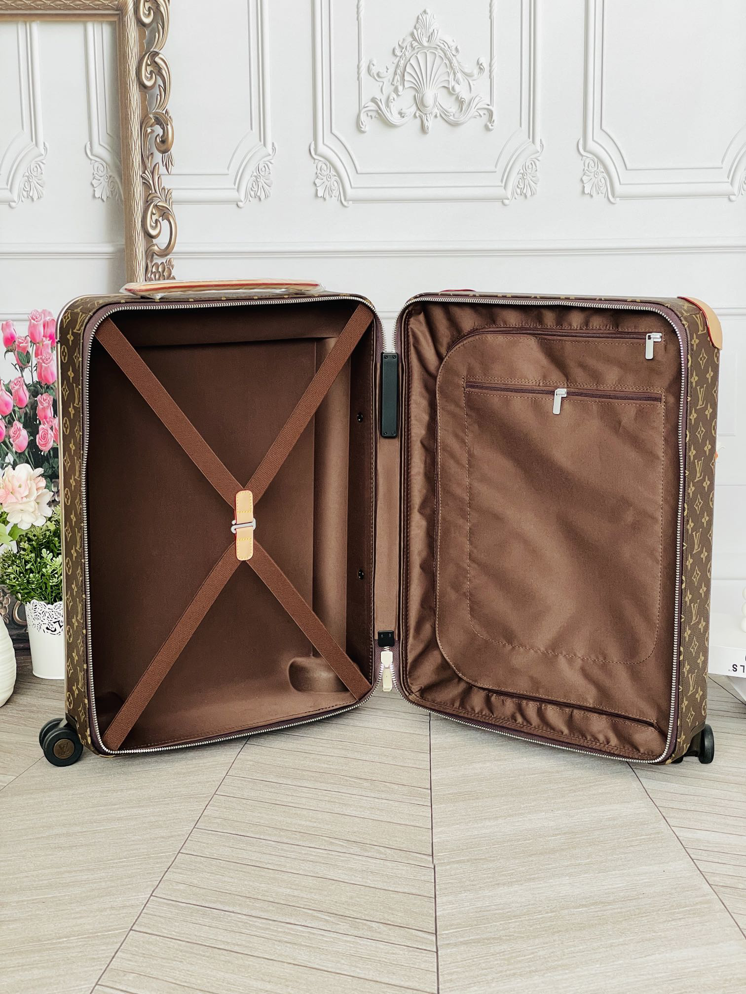 LV luggage-52