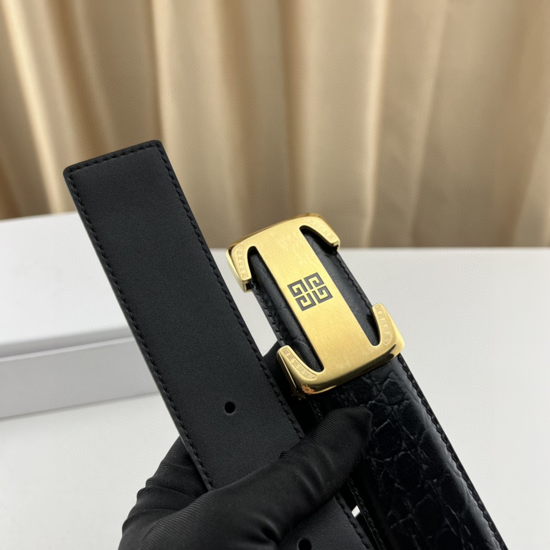 Givenchy belt-90