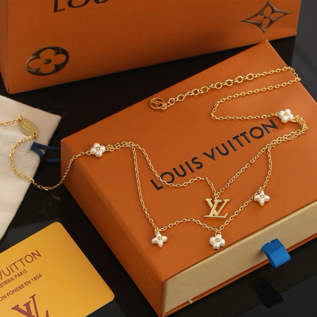 LV necklace-77