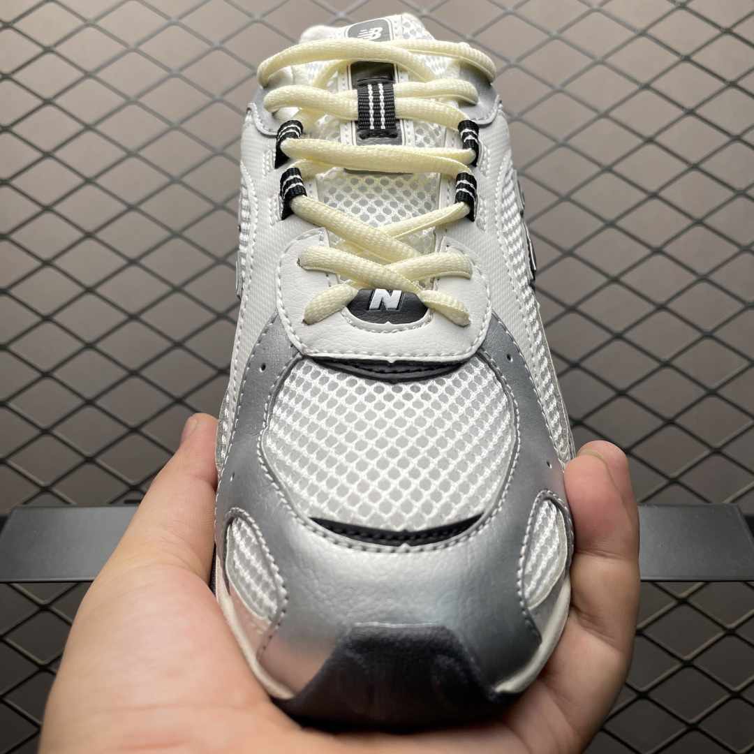 New Balance Sneakers-172