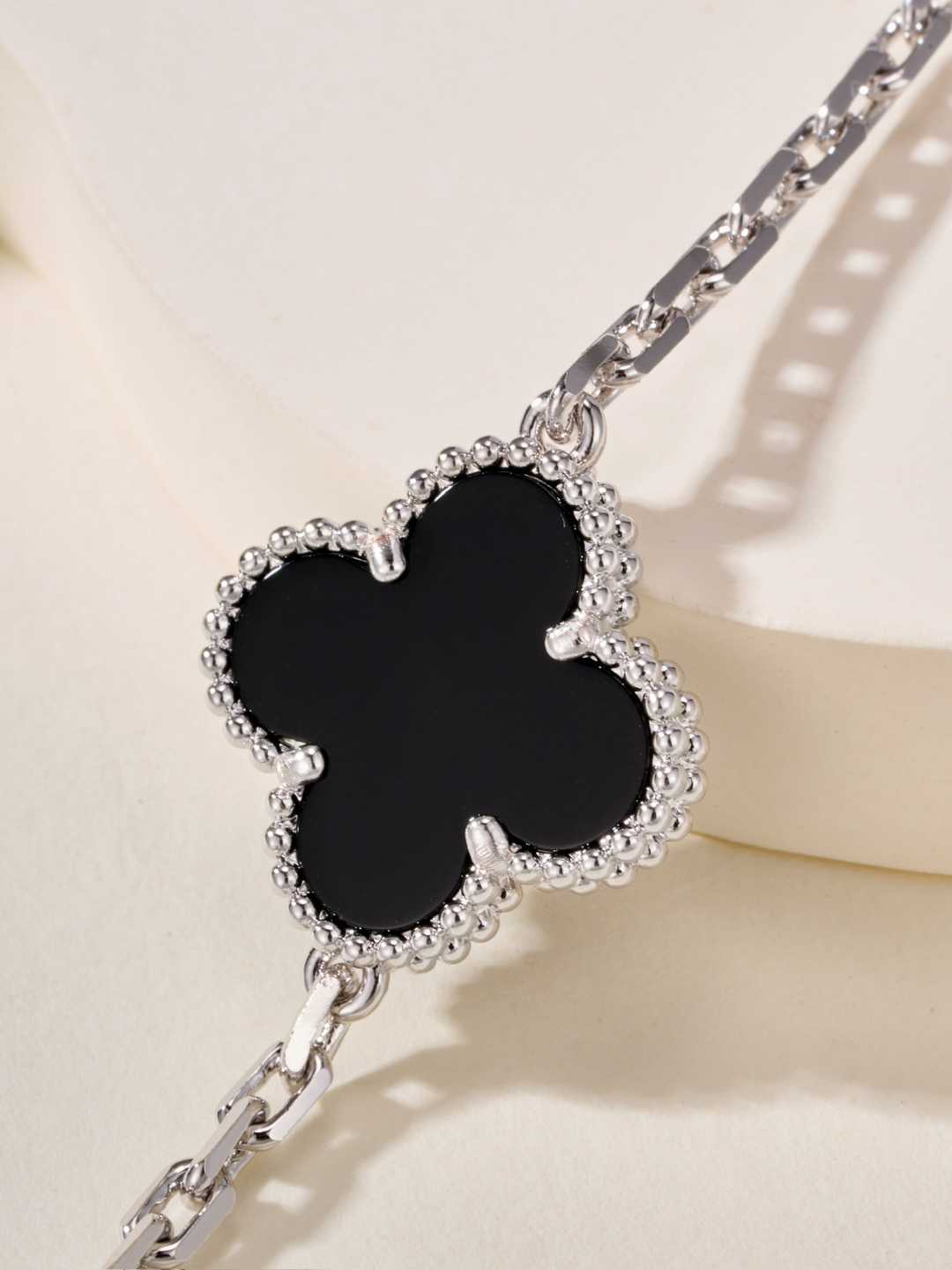 Van Cleef & Arpels Bracelet-20