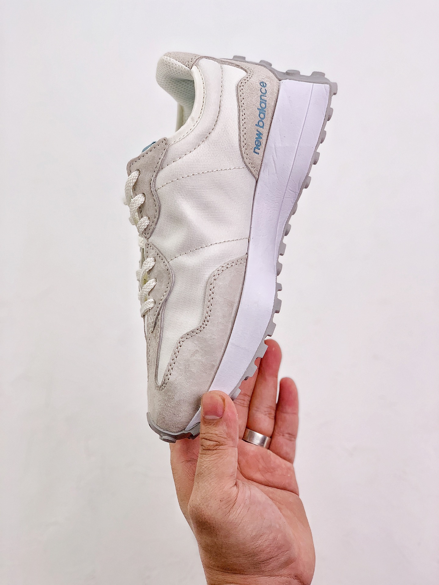 New Balance Sneakers-32