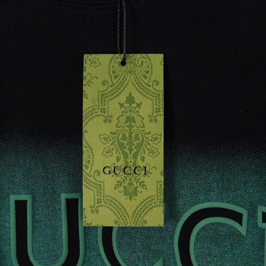 Gucci clothing-275