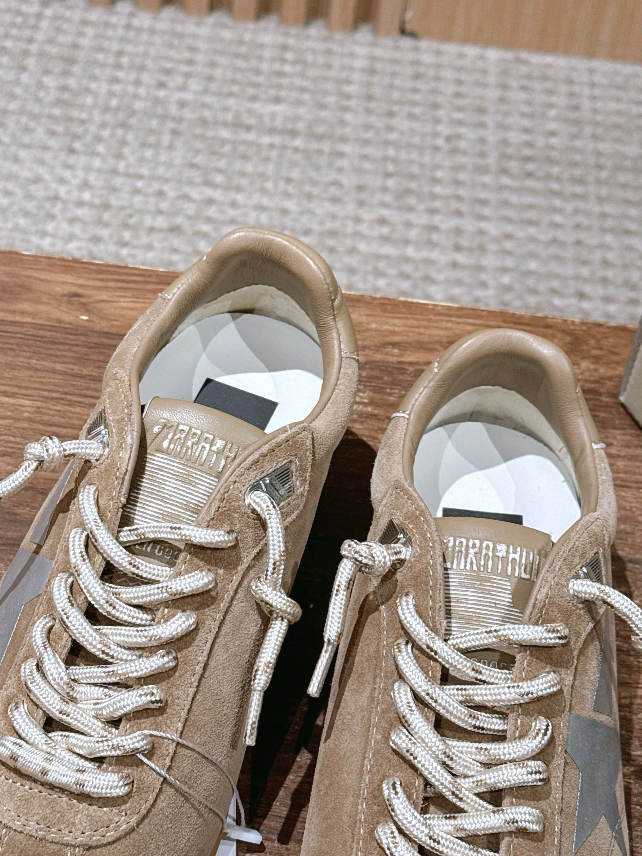 Golden Goose Sneakers-52
