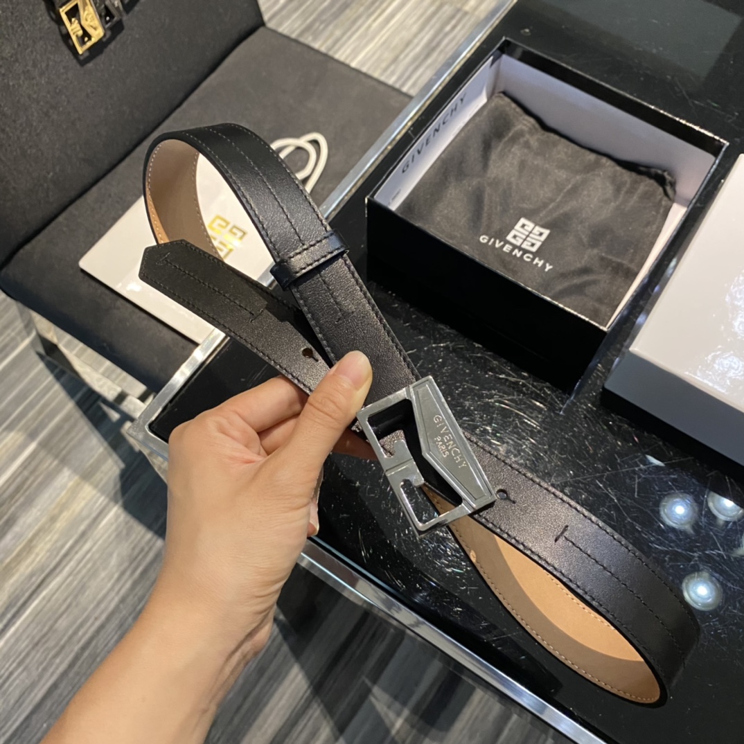 Givenchy belt-111