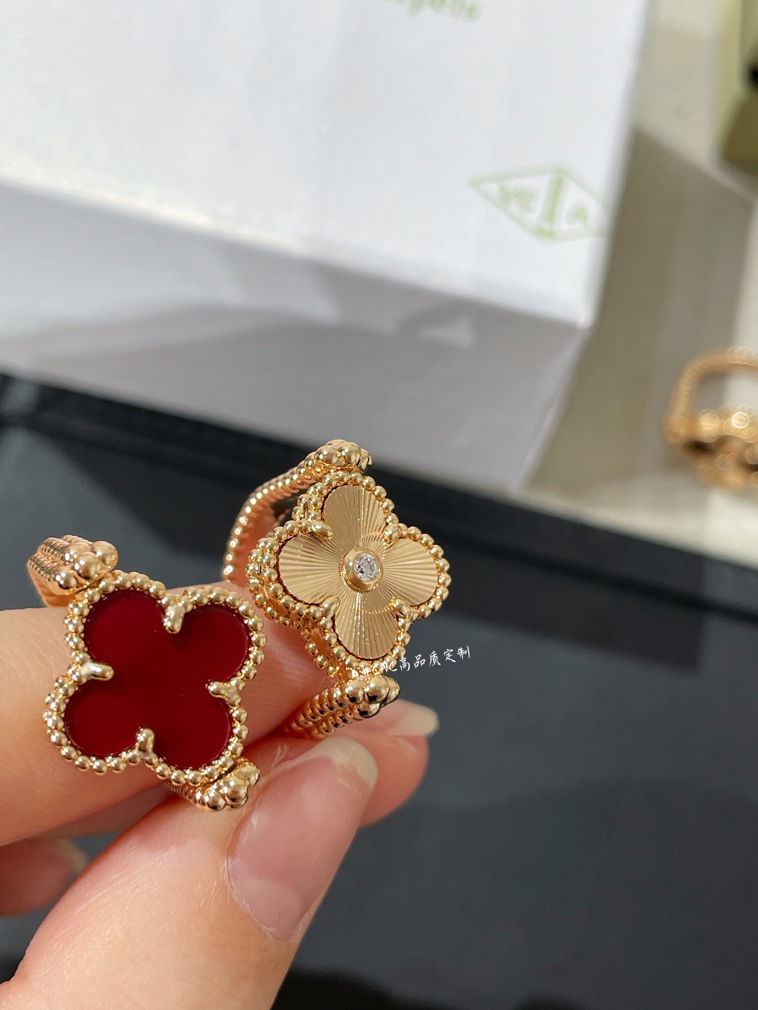 Van Cleef & Arpels ring-88