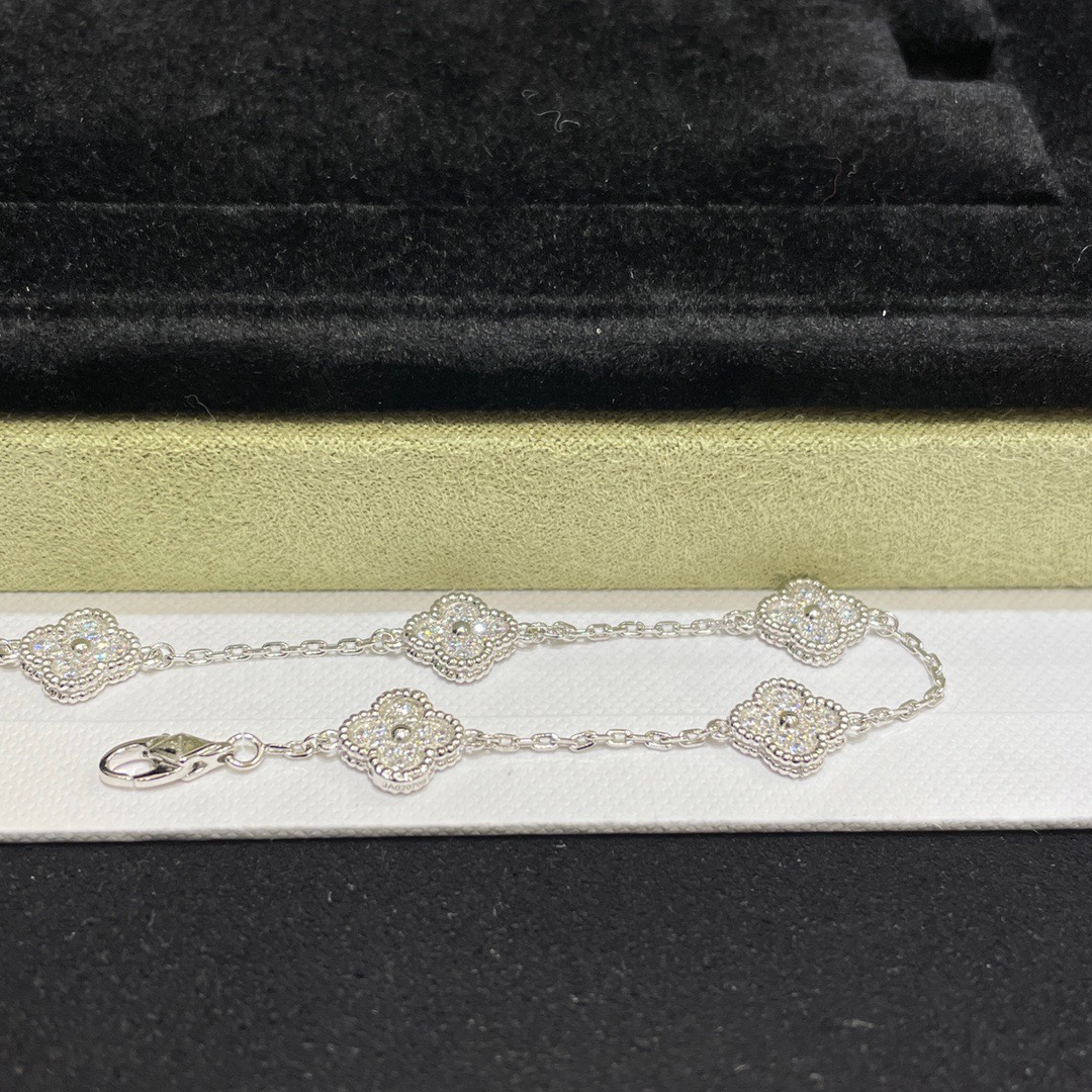 Van Cleef & Arpels Bracelet-111