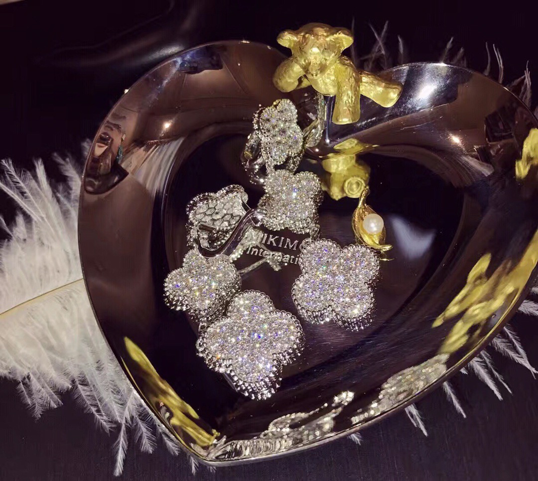 Van Cleef & Arpels earring-108