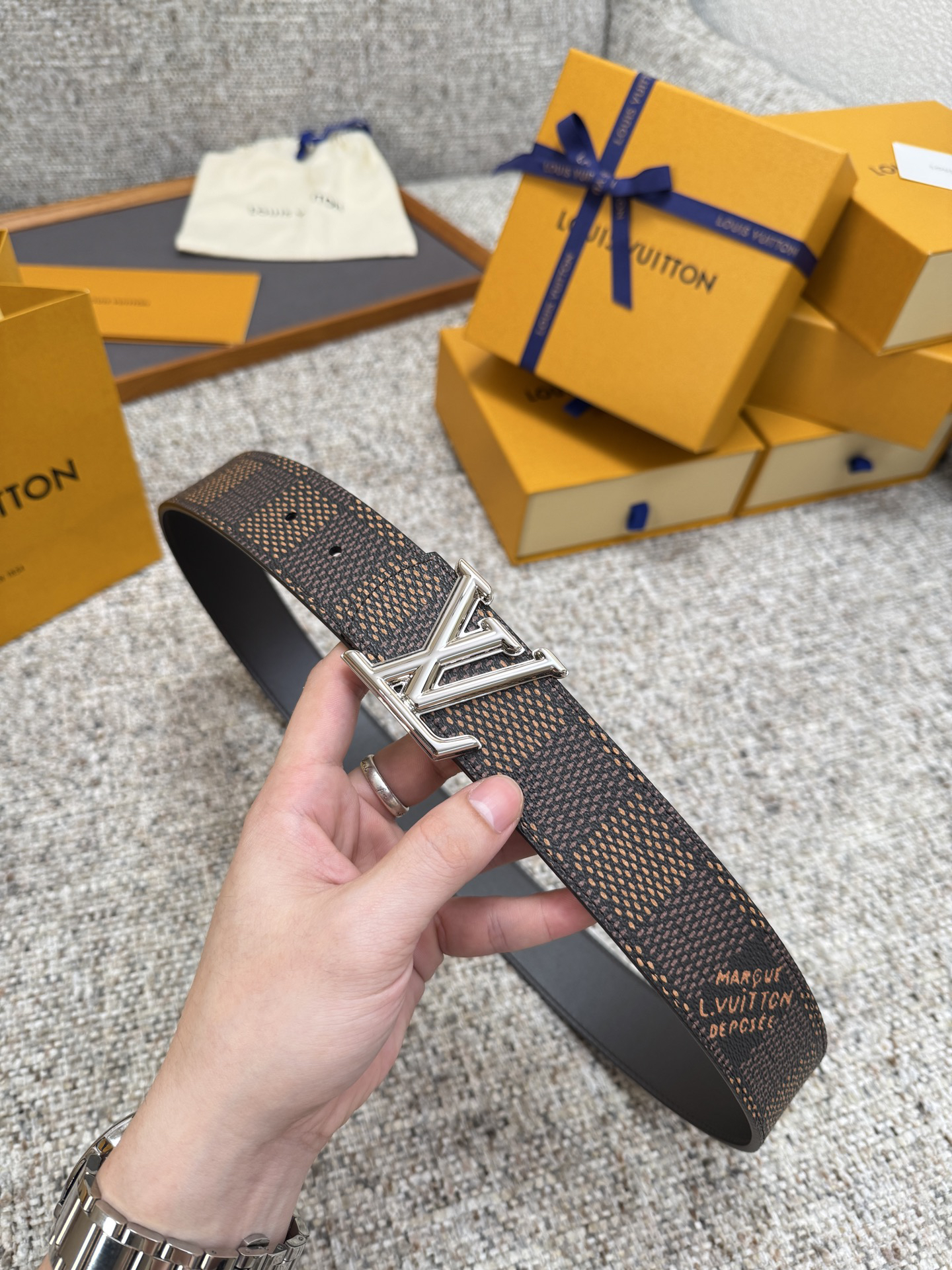 Lv belt-39