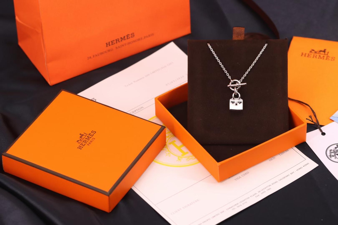 Hermes necklace-35