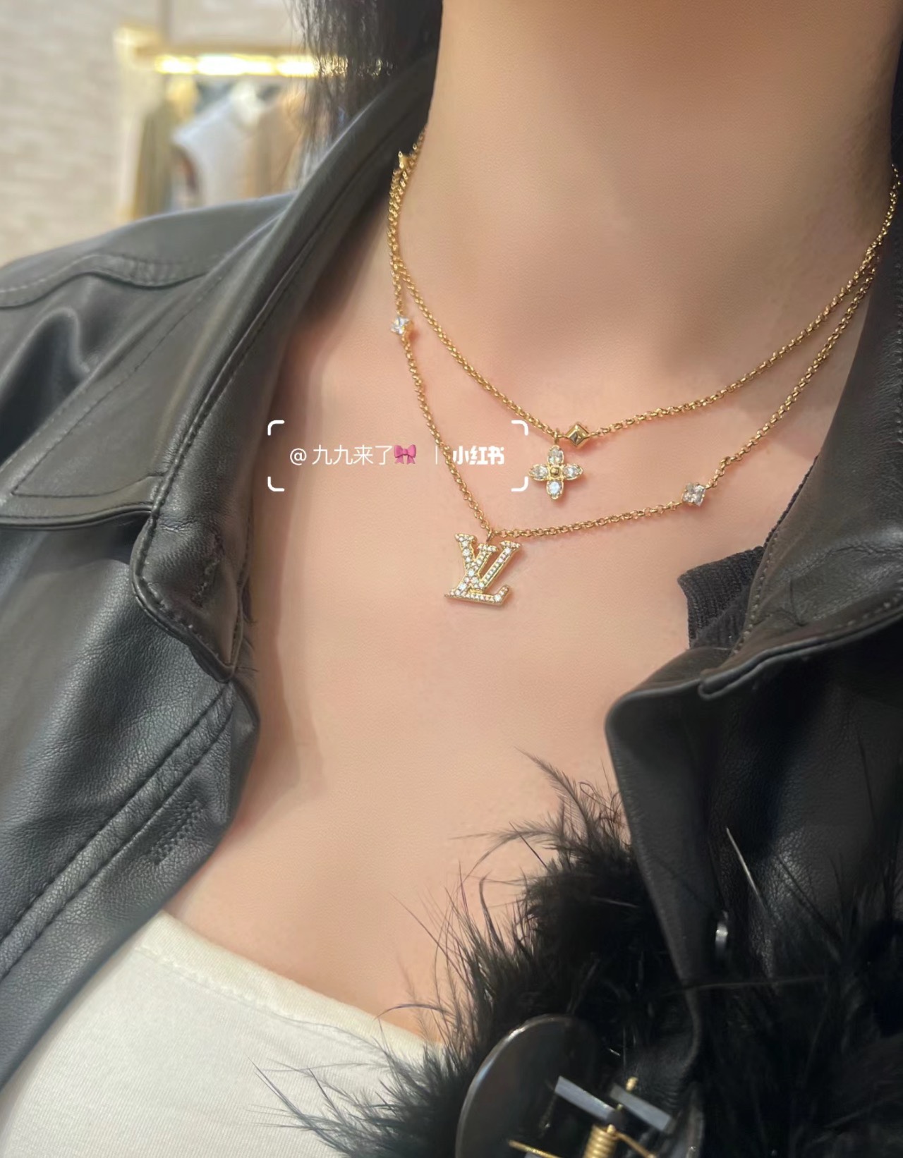 LV necklace-38