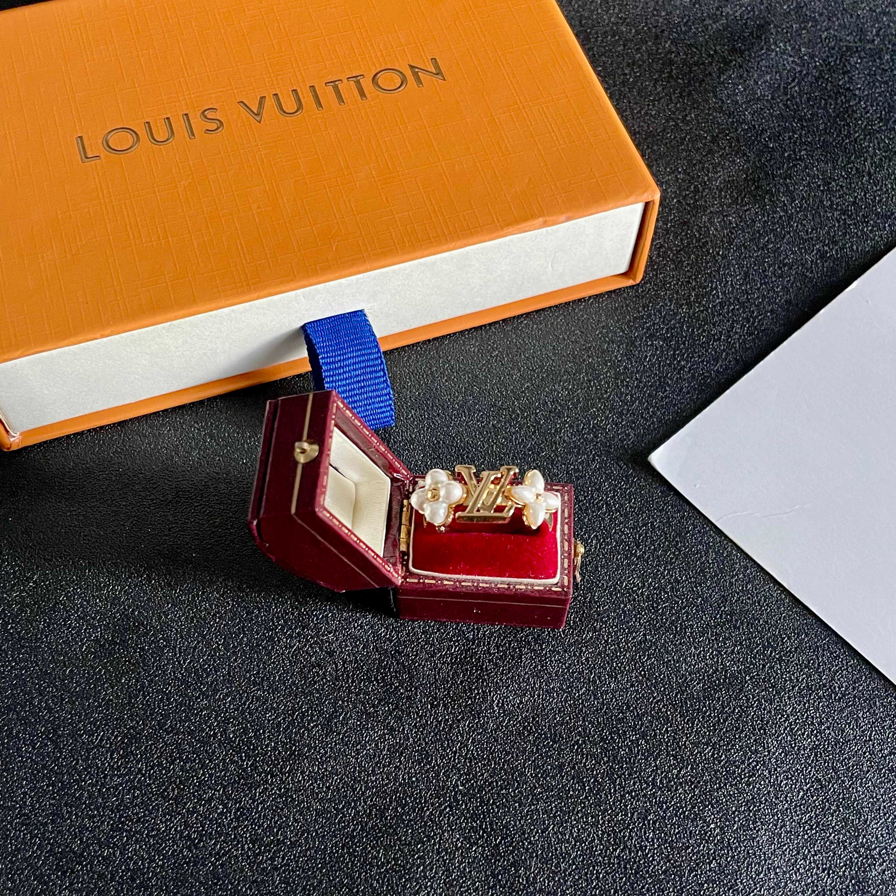 LV ring-55