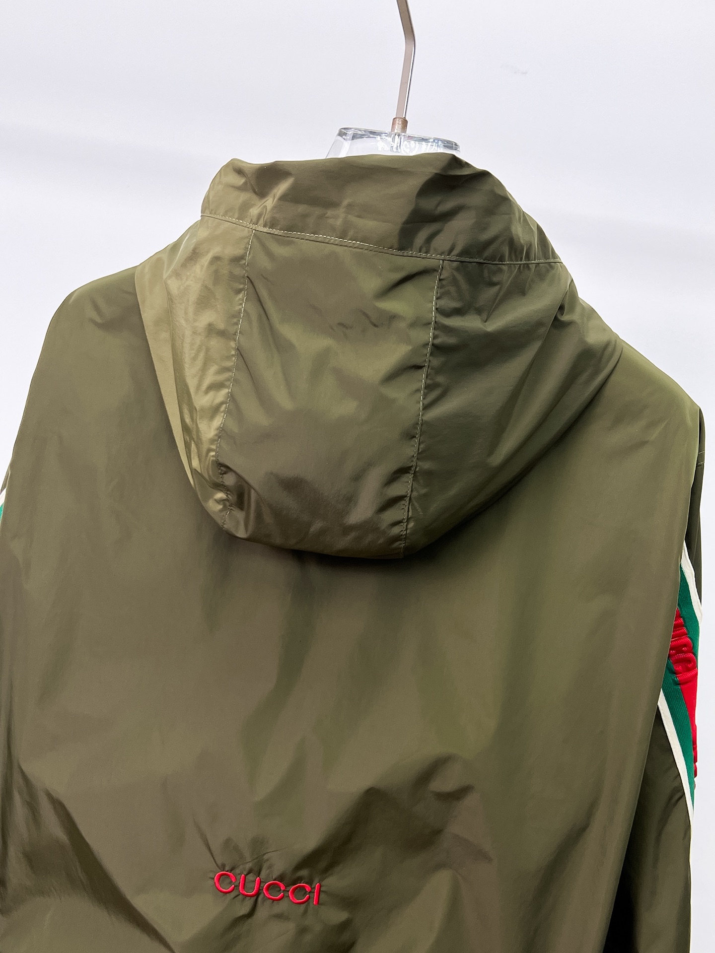 Gucci Clothing-186