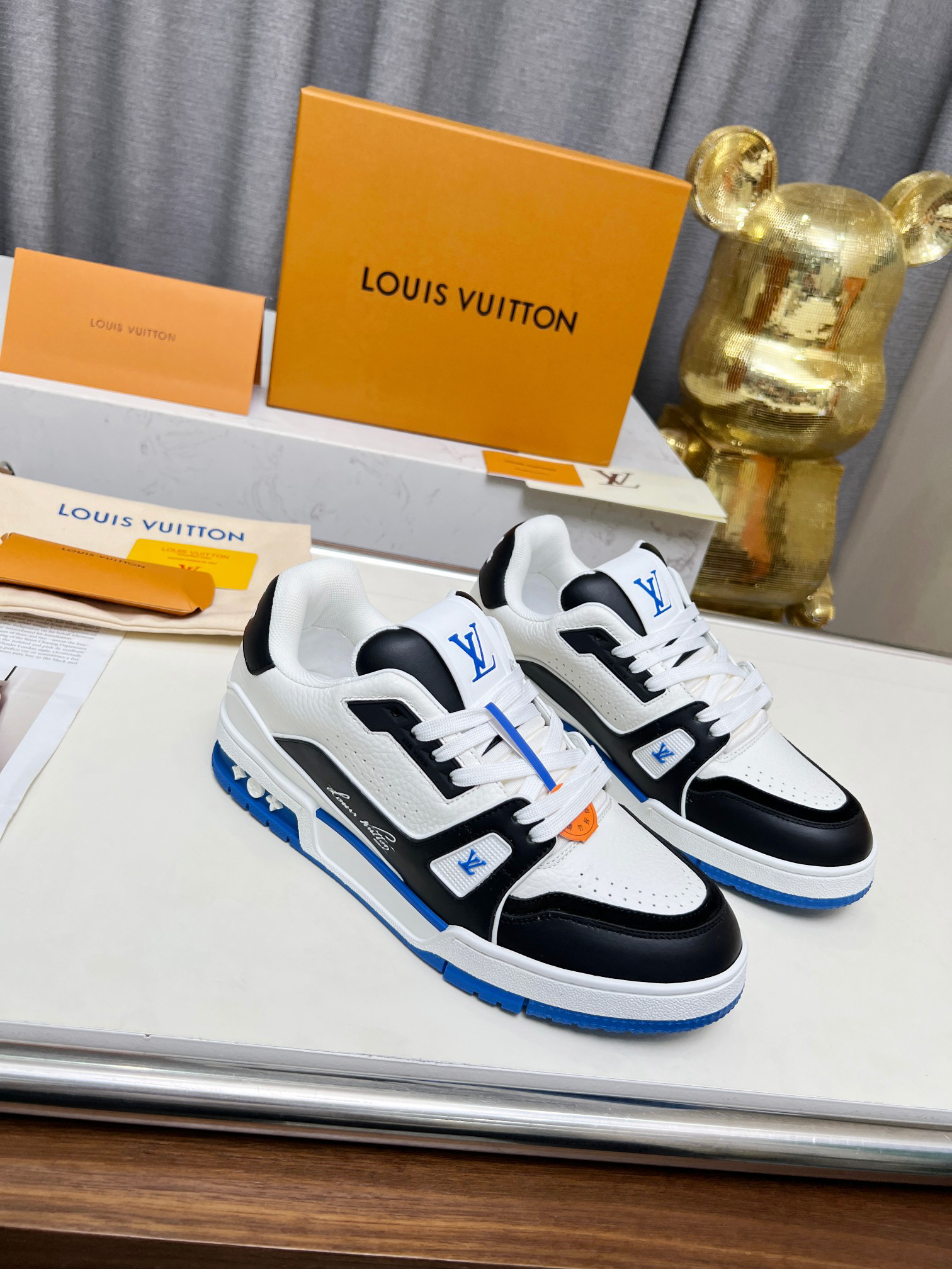 Lv Sneakers-66