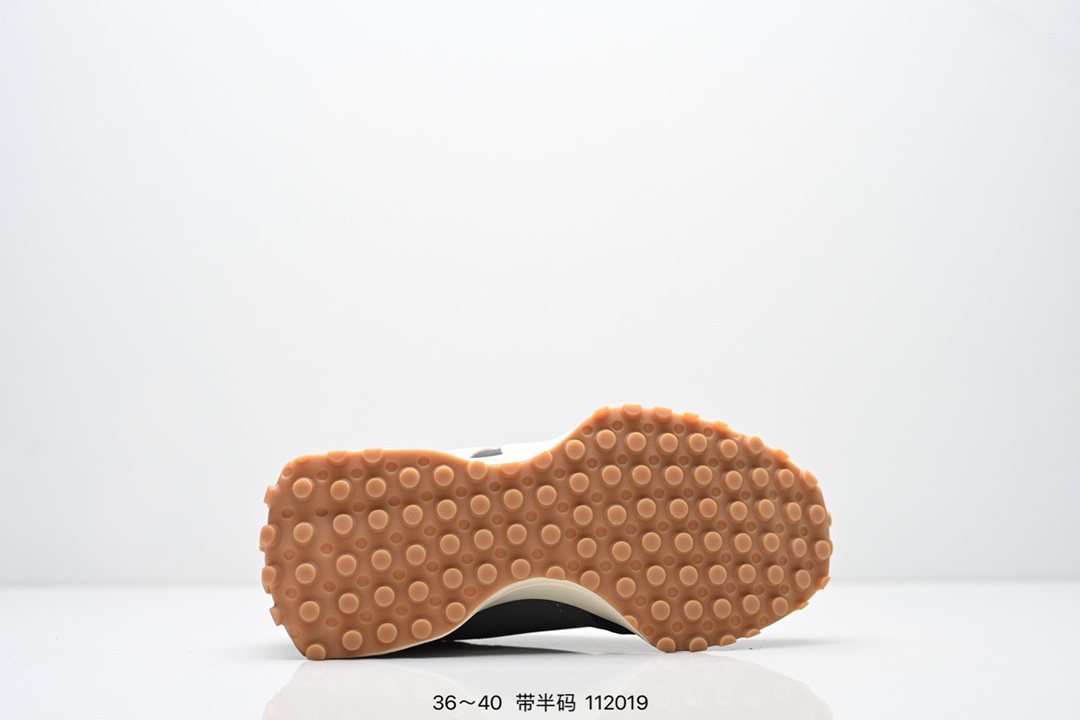 New Balance Sneakers-107