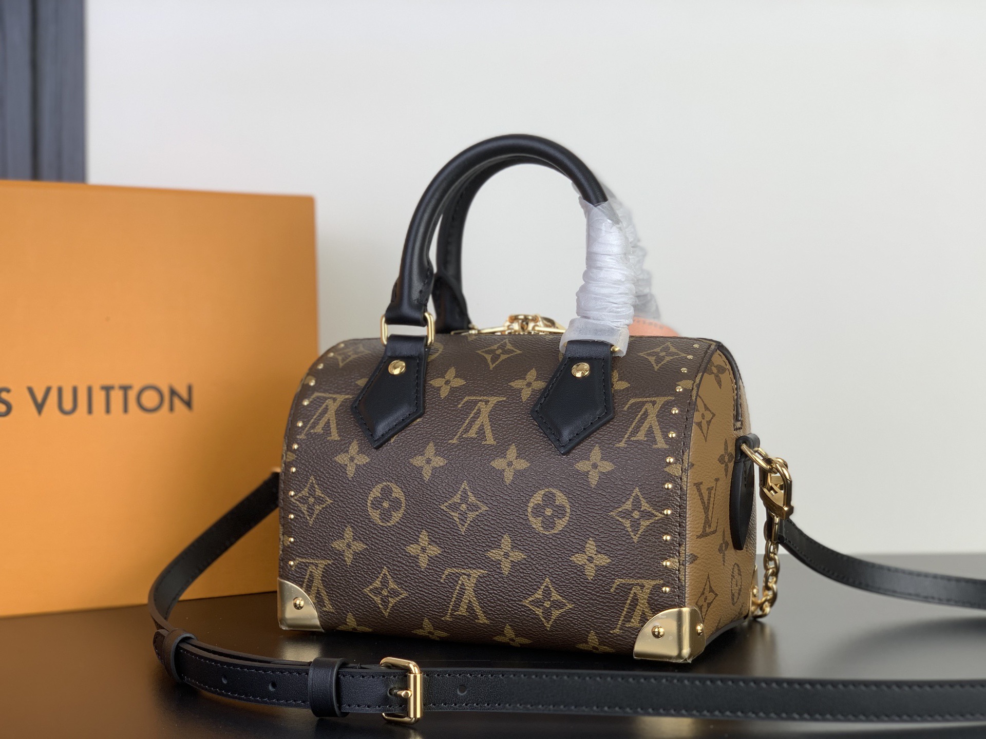 Louis Vuitton Hot New Product-27