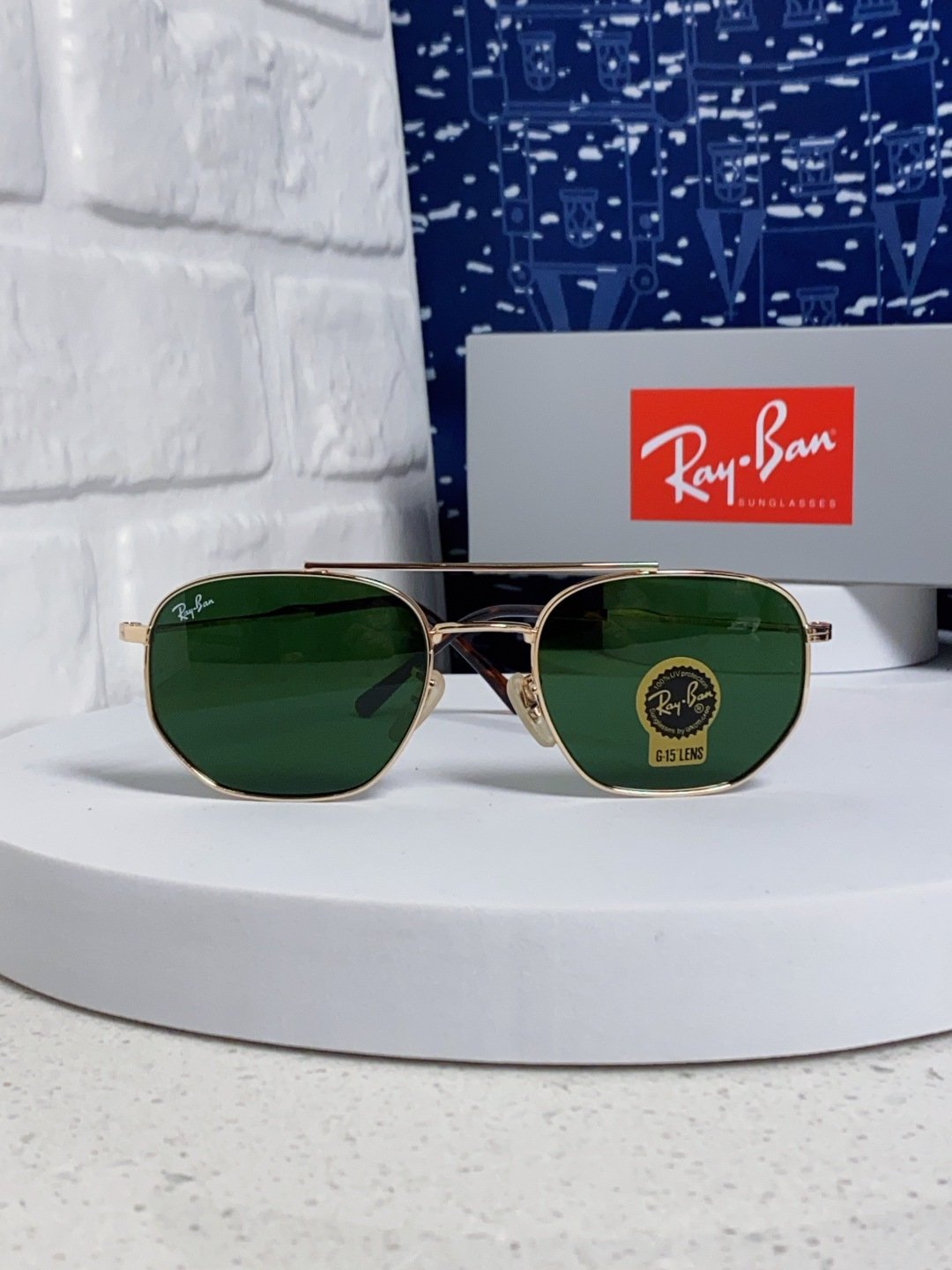 Ray-Ban glasses-1